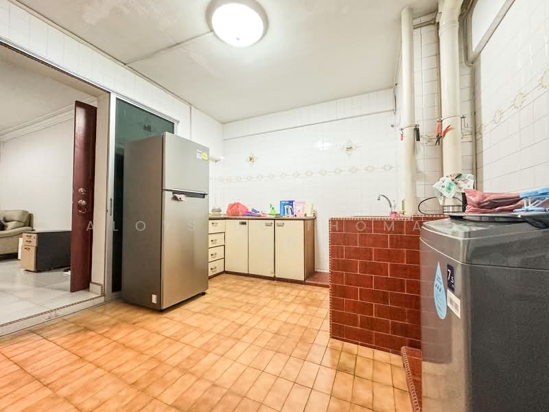 637 Veerasamy Road, 637 Veerasamy Road, 2 Bedrooms, 786 sqft, HDB Flat For Sale, by Aloysius Thomas Tan, 500156875 - Kitchen - PropertyGuru.com.sg