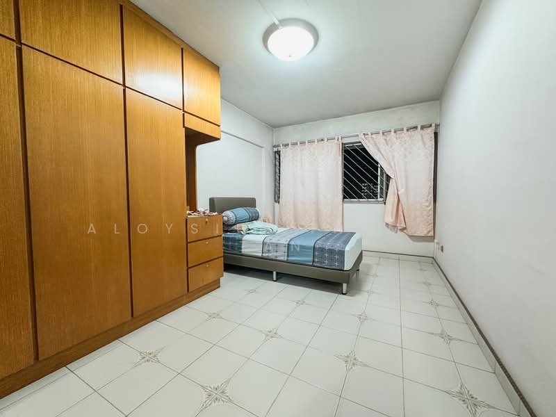 637 Veerasamy Road, 637 Veerasamy Road, 2 Bedrooms, 786 sqft, HDB Flat For Sale, by Aloysius Thomas Tan, 500156875 - Bedroom - PropertyGuru.com.sg