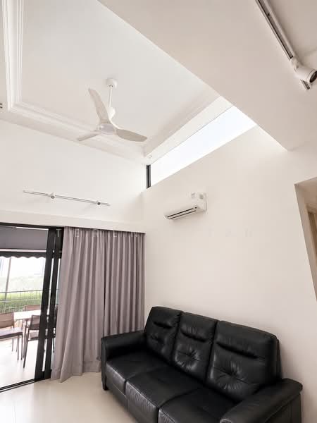 The Lakefront Residences, 48 Lakeside Drive, 2 Bedrooms, 990 sqft, Condominium For Sale, by Terence Tan, 500156884 - Living Room - PropertyGuru.com.sg