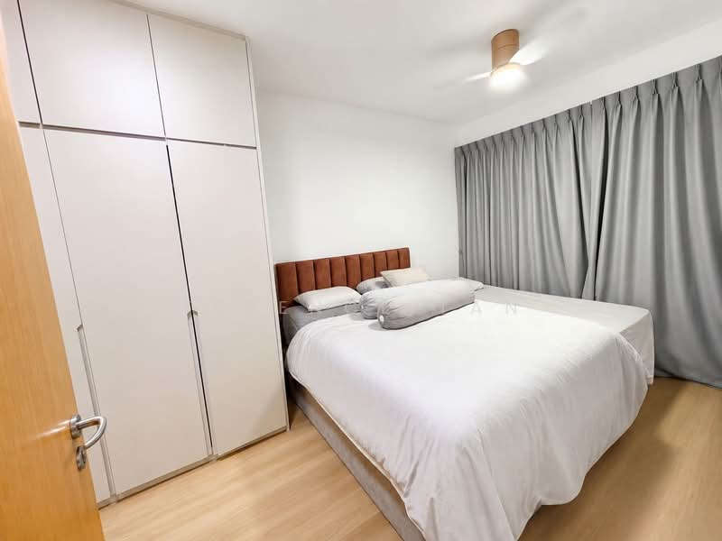 The Lakefront Residences, 48 Lakeside Drive, 2 Bedrooms, 990 sqft, Condominium For Sale, by Terence Tan, 500156884 - Master-Bedroom - PropertyGuru.com.sg