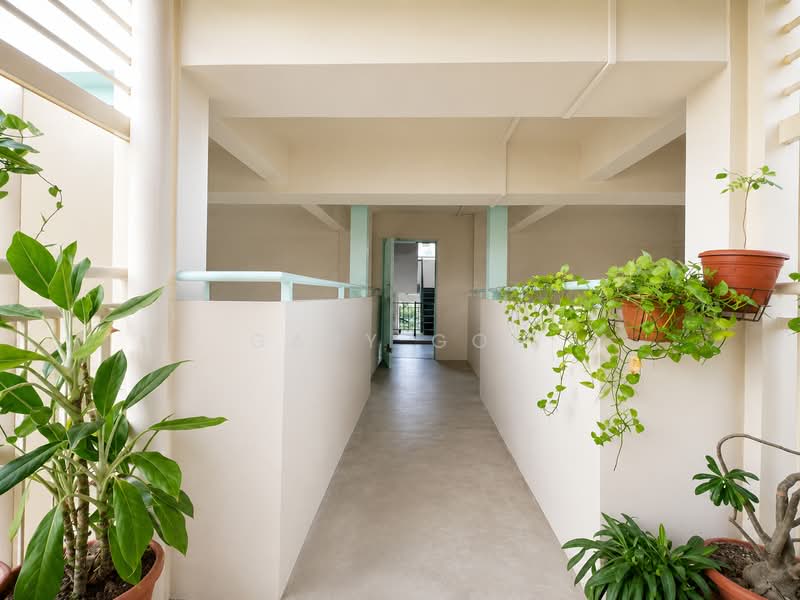 126 Pasir Ris Street 11, 126 Pasir Ris Street 11, 3 Bedrooms, 1,130 sqft, HDB Flat For Sale, by Gary Goh, 500156889 - Corridor - PropertyGuru.com.sg