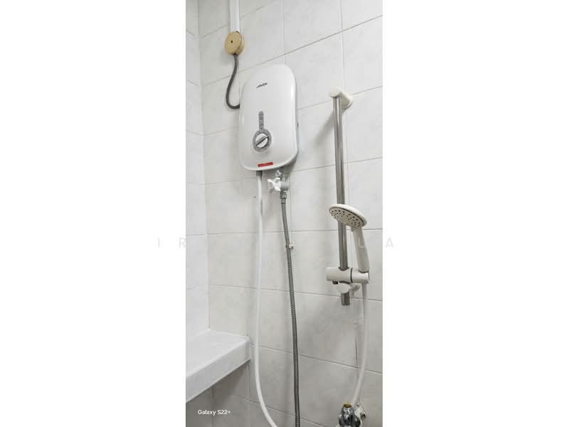354 Kang Ching Road, 354 Kang Ching Road, 3 Bedrooms, 1,293 sqft, HDB Flat For Rent, by Irene Chua, 500156899 - Bathroom - PropertyGuru.com.sg