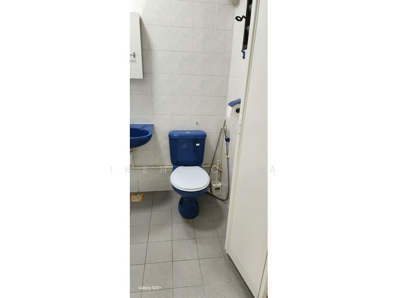354 Kang Ching Road, 354 Kang Ching Road, 3 Bedrooms, 1,293 sqft, HDB Flat For Rent, by Irene Chua, 500156899 - Bathroom - PropertyGuru.com.sg
