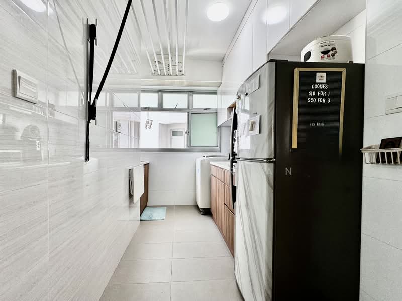 421B Northshore Drive, 421B Northshore Drive, 1 Bedroom, 409 sqft, HDB Flat For Sale, by Muhd Farhan, 500156913 - Kitchen - PropertyGuru.com.sg