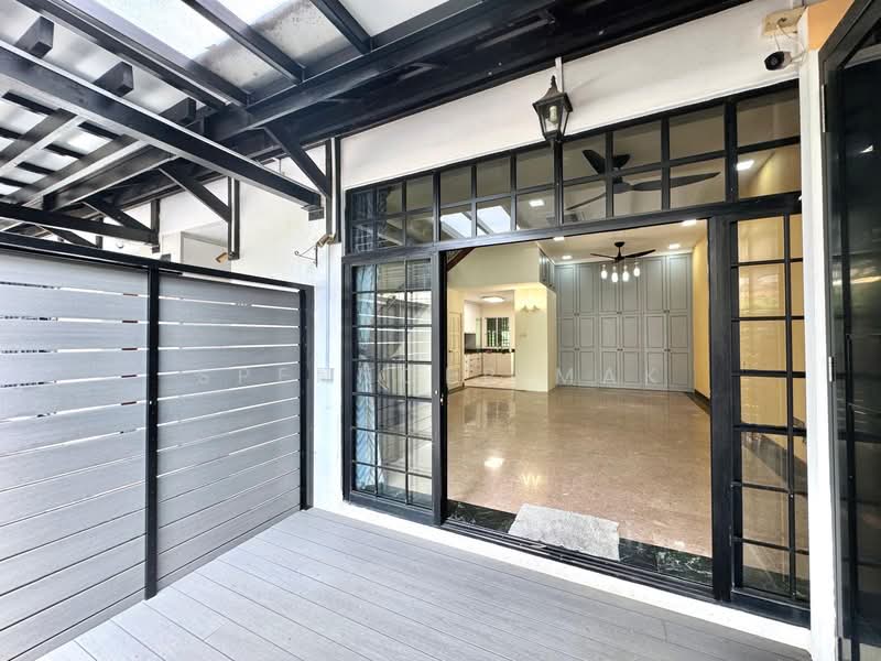 14 kismis place, , 7 Bedrooms, 2,500 sqft, Cluster House For Rent, by Spenncer Mak, 500156932 - Living Room - PropertyGuru.com.sg