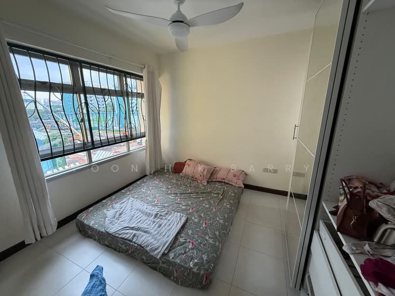 307A Ang Mo Kio Avenue 1, 307A Ang Mo Kio Avenue 1, 3 Bedrooms, 946 sqft, HDB Flat For Rent, by Poon H K Barry, 500156934 - Bedroom - PropertyGuru.com.sg