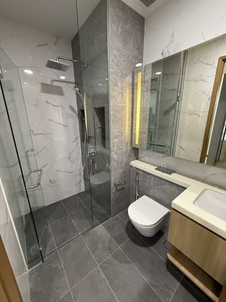 Sanctuary @ Newton, 2 Surrey Rd, 3 Bedrooms, 1,023 sqft, Condominium For Rent, by Kevin Koh, 500156942 - Bathroom - PropertyGuru.com.sg