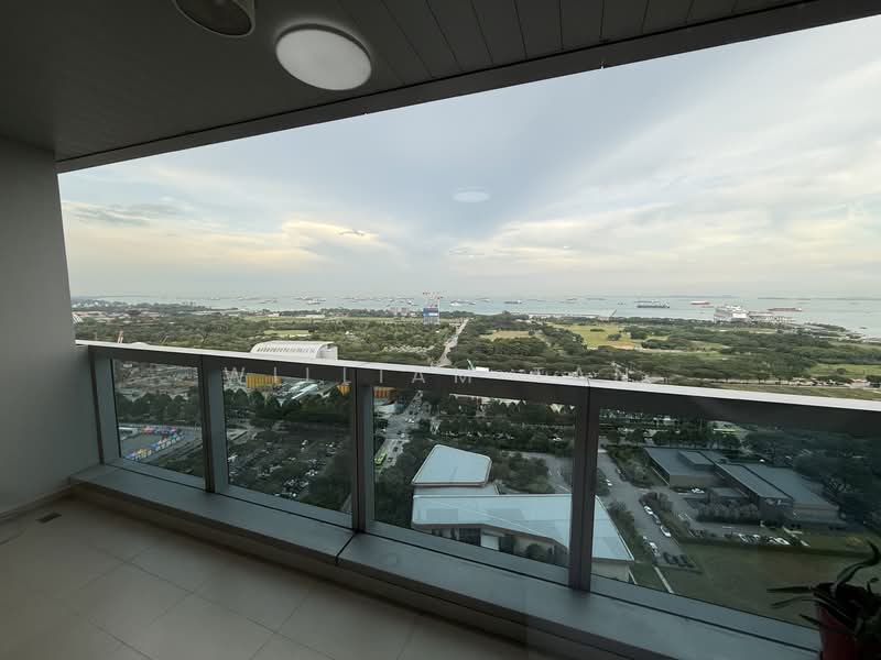 Marina Bay Residences, 18 Marina Boulevard, 2 Bedrooms, 1,130 sqft, Condominium For Rent, by William Tan, 500156947 - Balcony - PropertyGuru.com.sg