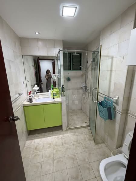 The Sunnydale, 21 Serangoon Avenue 3, 3 Bedrooms, 1,507 sqft, Condominium For Sale, by Coco Wang 王亚青, 500156949 - Bathroom - PropertyGuru.com.sg