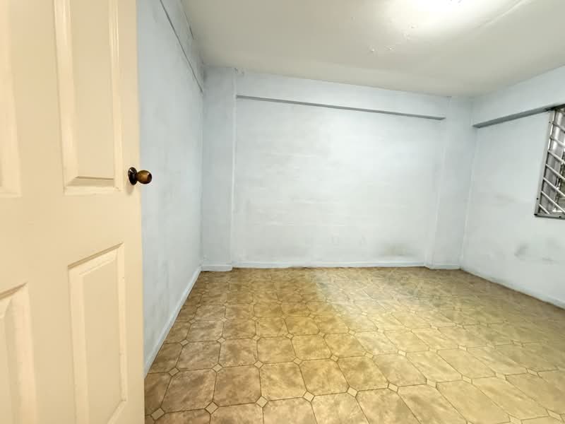 2 Hougang Avenue 3, 2 Hougang Avenue 3, 2 Bedrooms, 635 sqft, HDB Flat For Sale, by C T Chua, 500156950 - Interior - PropertyGuru.com.sg