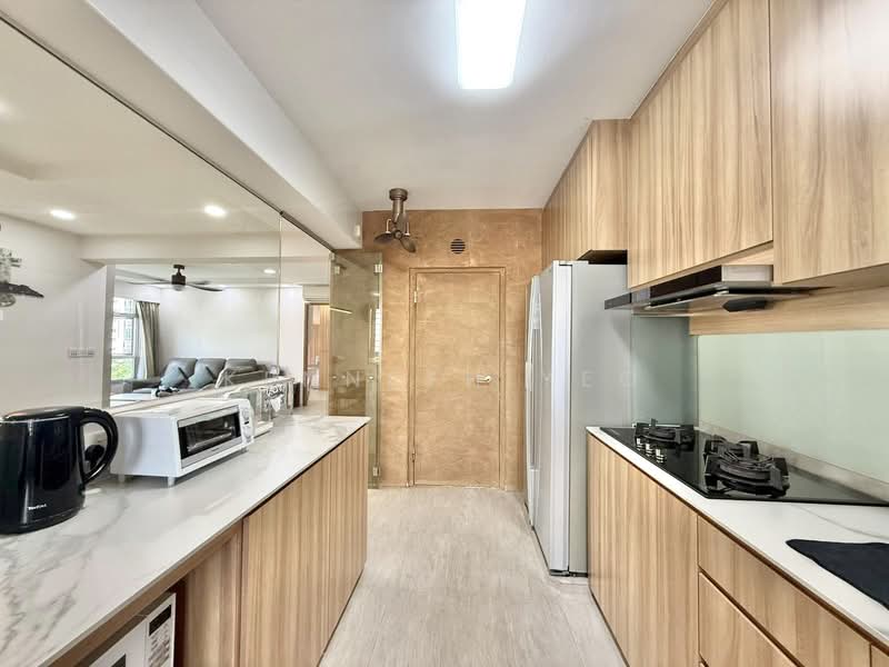 876A Tampines Avenue 8, 876A Tampines Avenue 8, 4 Bedrooms, 1,292 sqft, HDB Flat For Sale, by Kenneth Yeo, 500156953 - Kitchen - PropertyGuru.com.sg