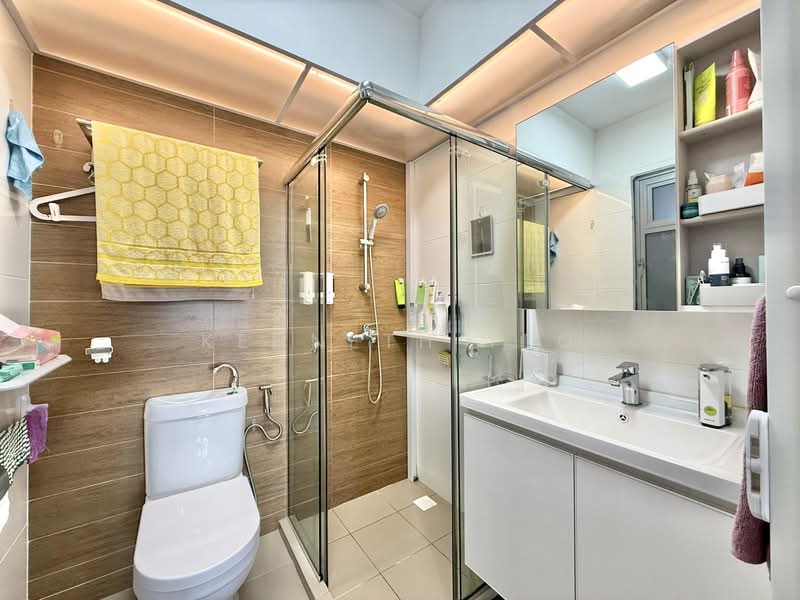 876A Tampines Avenue 8, 876A Tampines Avenue 8, 4 Bedrooms, 1,292 sqft, HDB Flat For Sale, by Kenneth Yeo, 500156953 - Bathroom - PropertyGuru.com.sg