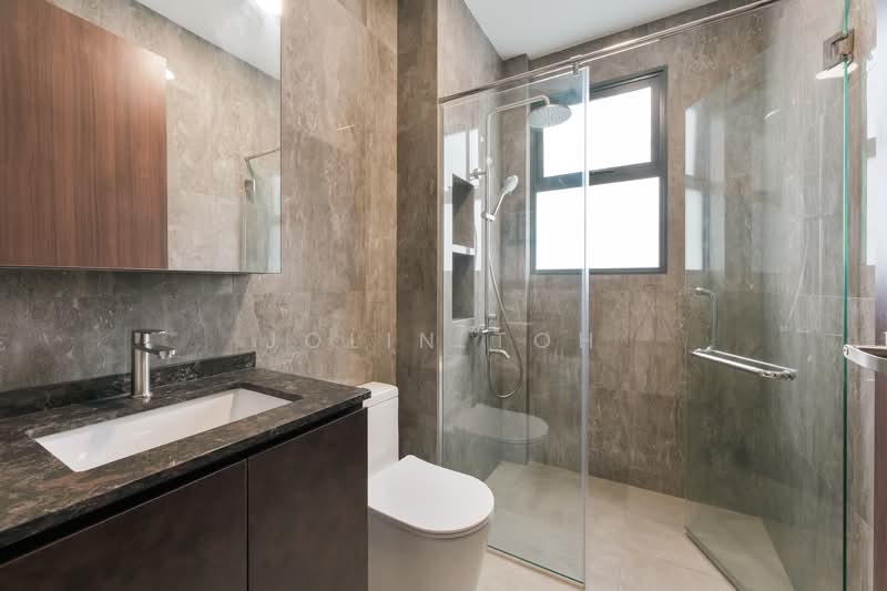Seletar Hills Estate, Seletar Hills Drive, 8 Bedrooms, 6,170 sqft, Semi-Detached House For Sale, by Jolin Toh, 500156955 - Bathroom - PropertyGuru.com.sg