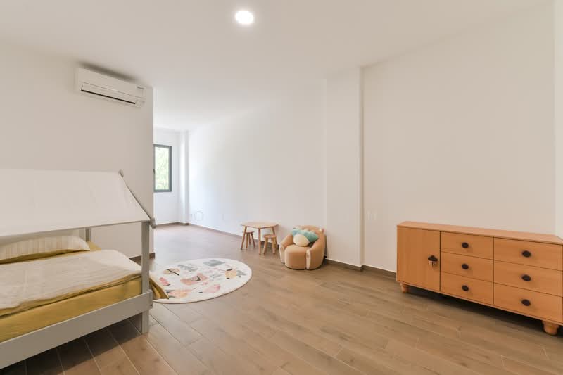 Seletar Hills Estate, Seletar Hills Drive, 8 Bedrooms, 6,170 sqft, Semi-Detached House For Sale, by Jolin Toh, 500156955 - Bedroom - PropertyGuru.com.sg