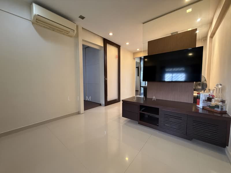 712 Bedok Reservoir Road, 712 Bedok Reservoir Road, 2 Bedrooms, 731 sqft, HDB Flat For Rent, by Lim Li Jia, 500156964 - Living Room - PropertyGuru.com.sg