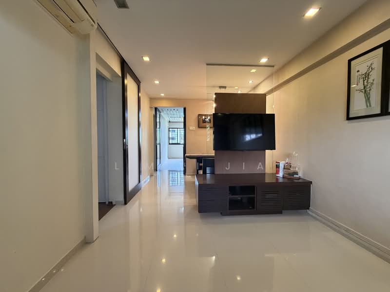 712 Bedok Reservoir Road, 712 Bedok Reservoir Road, 2 Bedrooms, 731 sqft, HDB Flat For Rent, by Lim Li Jia, 500156964 - Living Room - PropertyGuru.com.sg