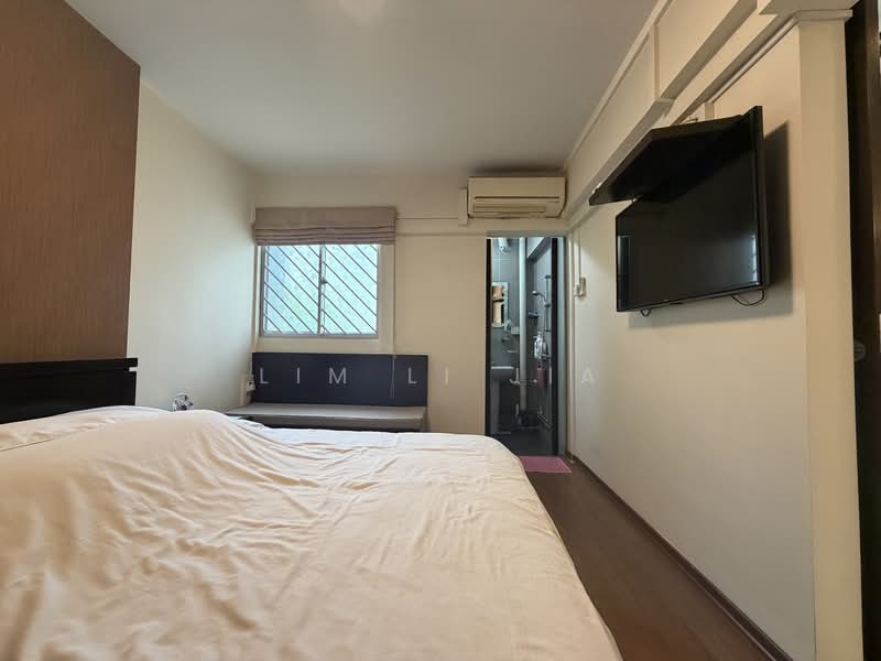 712 Bedok Reservoir Road, 712 Bedok Reservoir Road, 2 Bedrooms, 731 sqft, HDB Flat For Rent, by Lim Li Jia, 500156964 - Bedroom - PropertyGuru.com.sg