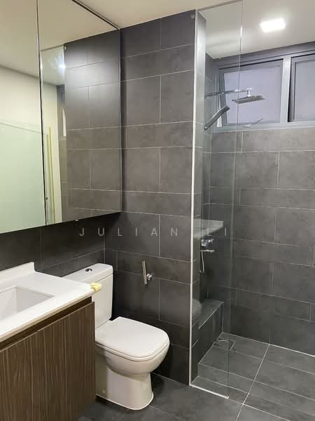 Parc Olympia, 60 Flora Drive, 2 Bedrooms, 775 sqft, Condominium For Rent, by Julian Li, 500156979 - Bathroom - PropertyGuru.com.sg