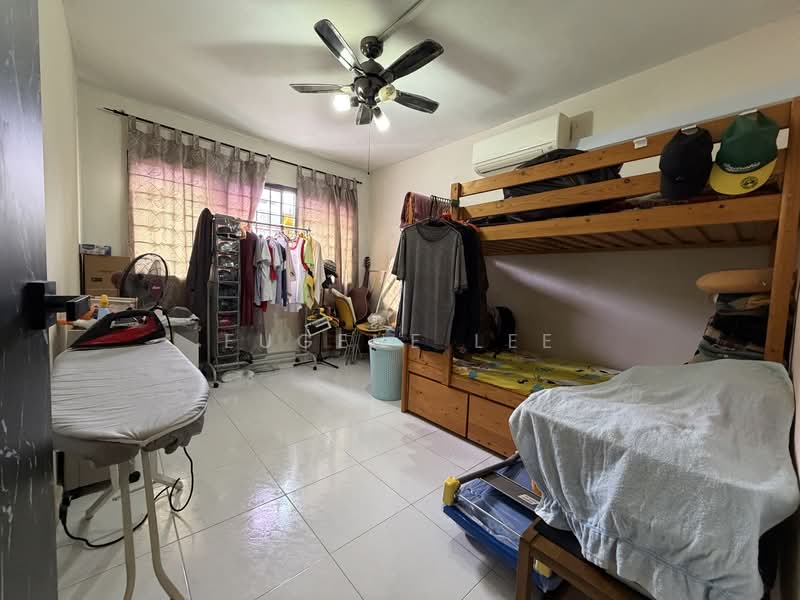126 Pending Road, 126 Pending Road, 3 Bedrooms, 1,119 sqft, HDB Flat For Sale, by Eugene Lee, 500156980 - Bedroom - PropertyGuru.com.sg