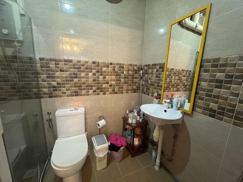 741 Woodlands Circle, 741 Woodlands Circle, 4 Bedrooms, 1,313 sqft, HDB Flat For Sale, by Michelle Guo, 500156989 - Bathroom - PropertyGuru.com.sg