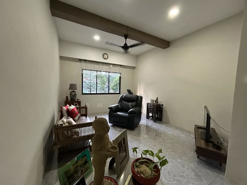 Whampoa drive, , 2 Bedrooms, 1,001 sqft, Walk-up Apartment For Sale, by Daniel Ho, 500156990 - Living Room - PropertyGuru.com.sg