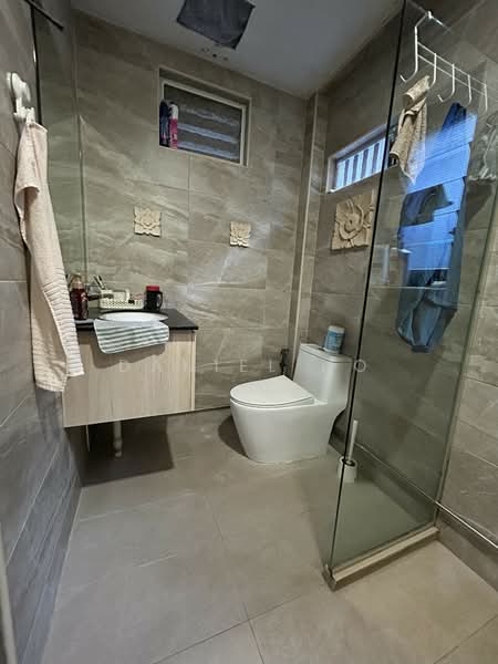 Whampoa drive, , 2 Bedrooms, 1,001 sqft, Walk-up Apartment For Sale, by Daniel Ho, 500156990 - Bathroom - PropertyGuru.com.sg