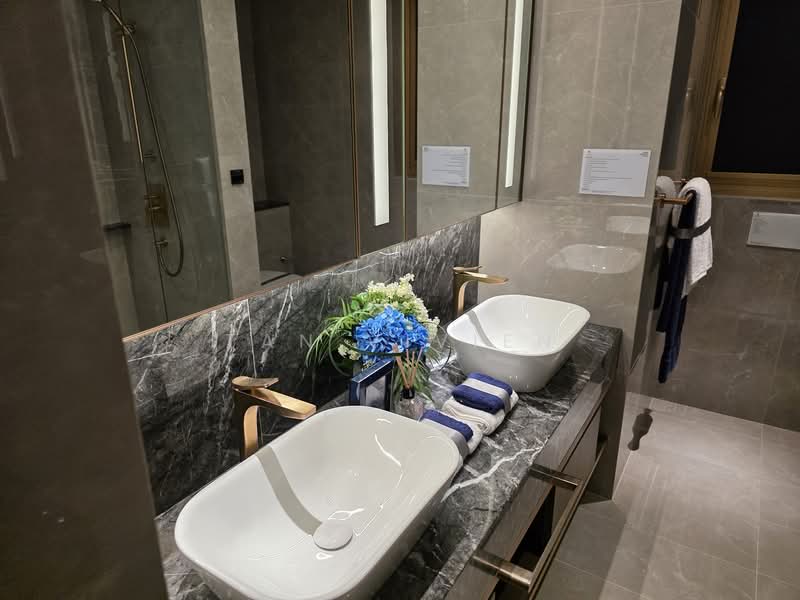 Grand Dunman, 18 Dunman Road, 5 Bedrooms, 2,131 sqft, Condominium For Sale, by Tan Vivien, 500157019 - Attached Bathroom - Master Br - PropertyGuru.com.sg