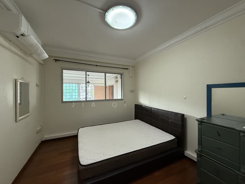 330 Woodlands Avenue 1, 330 Woodlands Avenue 1, 2 Bedrooms, 721 sqft, HDB Flat For Rent, by Jia Qi Lee, 500157022 - Bedroom - PropertyGuru.com.sg