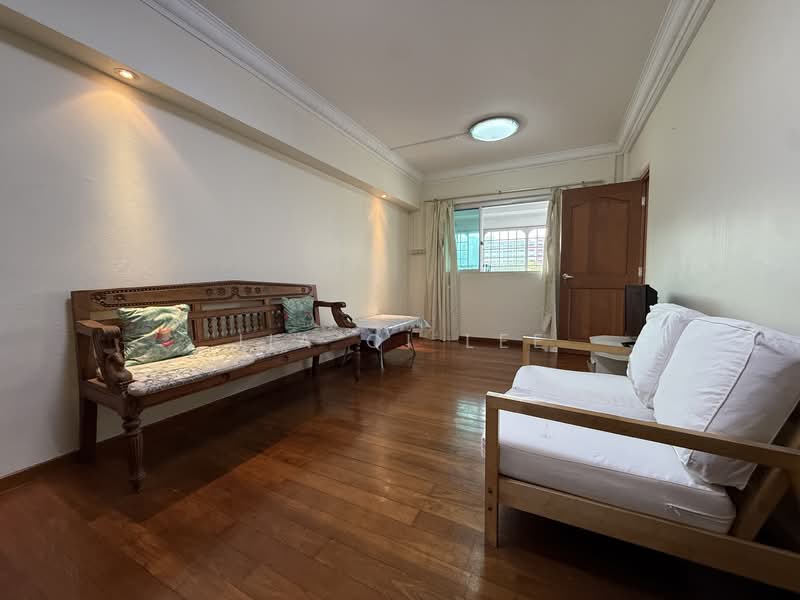 330 Woodlands Avenue 1, 330 Woodlands Avenue 1, 2 Bedrooms, 721 sqft, HDB Flat For Rent, by Jia Qi Lee, 500157022 - Living Room - PropertyGuru.com.sg