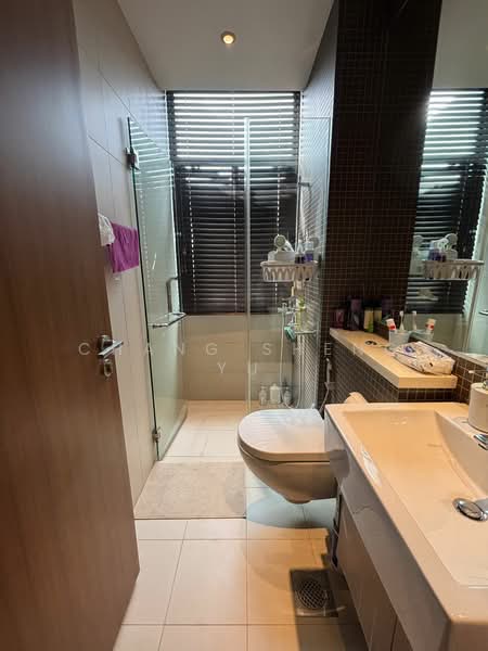 Mountbatten Regency, 825 Mountbatten Road, 3 Bedrooms, 1,894 sqft, Apartment For Sale, by Chang Sheng Yu, 500157027 - Bathroom - PropertyGuru.com.sg