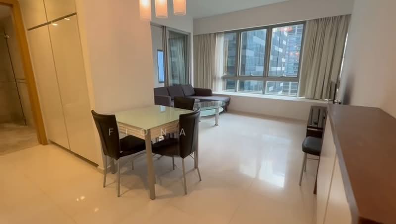One Shenton, 1 Shenton Way, 1 Bedroom, 538 sqft, Condominium For Sale, by Fiona Chen, 500157029 - Living Room - PropertyGuru.com.sg
