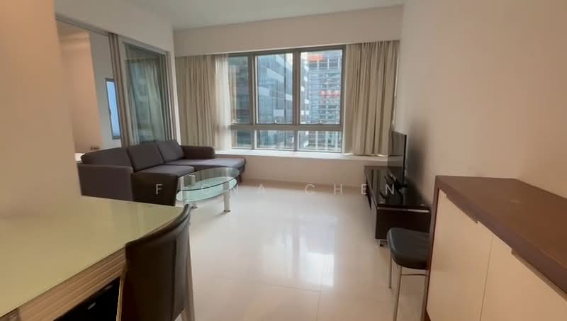 One Shenton, 1 Shenton Way, 1 Bedroom, 538 sqft, Condominium For Sale, by Fiona Chen, 500157029 - Living Room - PropertyGuru.com.sg