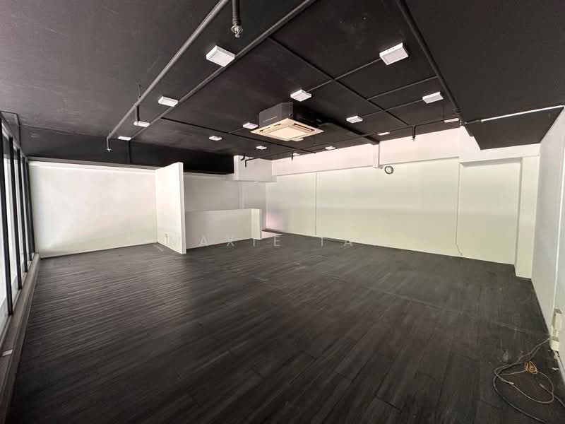 Vertex, 33 Ubi Avenue 3, 2,885 sqft, Light Industrial (B1) For Rent, by Maxie Tay, 500157032 - CommercialGuru.com.sg