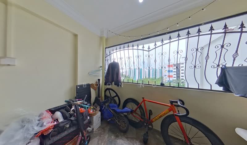 537 Woodlands Drive 16, 537 Woodlands Drive 16, 3 Bedrooms, 1,292 sqft, HDB Flat For Sale, by Boon Ng, 500157042 - Balcony - PropertyGuru.com.sg