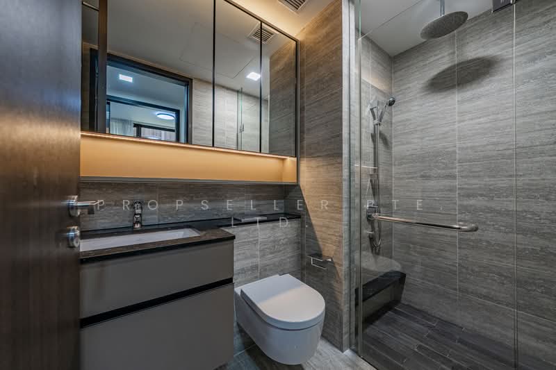 The Commodore, 61 Canberra Drive, 4 Bedrooms, 1,184 sqft, Condominium For Sale, by KOH YONG JIAN, 500157043 - Bathroom - PropertyGuru.com.sg
