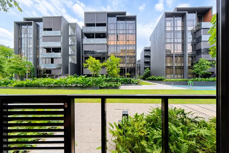 The Commodore, 61 Canberra Drive, 4 Bedrooms, 1,184 sqft, Condominium For Sale, by KOH YONG JIAN, 500157043 - Exterior - PropertyGuru.com.sg