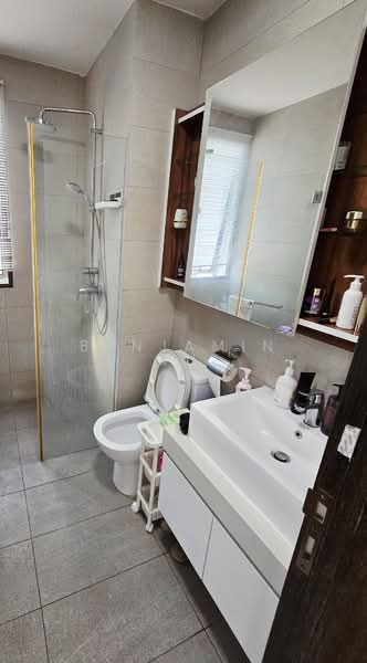Neem Tree, 30 Jalan Kemaman, 2 Bedrooms, 624 sqft, Apartment For Sale, by Benjamin Oh, 500157048 - Bathroom - PropertyGuru.com.sg