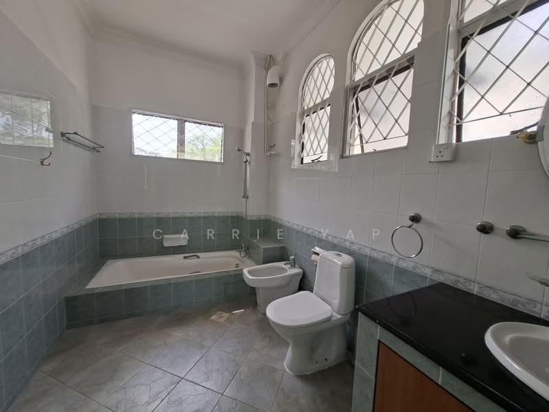 Jalan jelita, , 5 Bedrooms, 2,000 sqft, Detached House For Sale, by Carrie Yap, 500157059 - Bathroom - PropertyGuru.com.sg