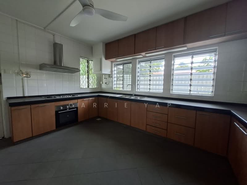 Jalan jelita, , 5 Bedrooms, 2,000 sqft, Detached House For Sale, by Carrie Yap, 500157059 - Kitchen - PropertyGuru.com.sg