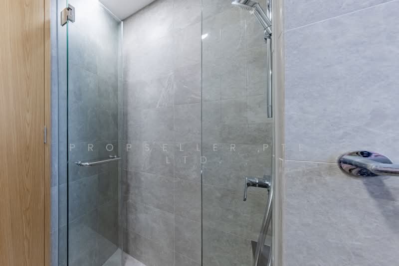 Midwood, 8 Hillview Rise, 2 Bedrooms, 786 sqft, Condominium For Sale, by Gina Tow, 500157060 - Bathroom - PropertyGuru.com.sg