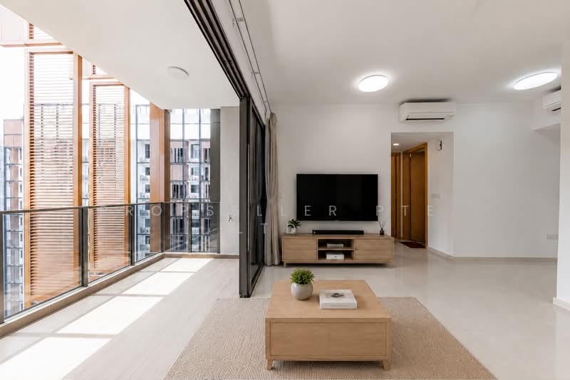 Midwood, 8 Hillview Rise, 2 Bedrooms, 786 sqft, Condominium For Sale, by Gina Tow, 500157060 - Living Room - PropertyGuru.com.sg
