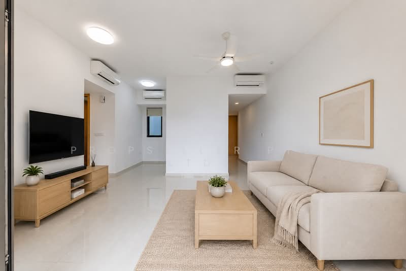 Midwood, 8 Hillview Rise, 2 Bedrooms, 786 sqft, Condominium For Sale, by Gina Tow, 500157060 - Living Room - PropertyGuru.com.sg