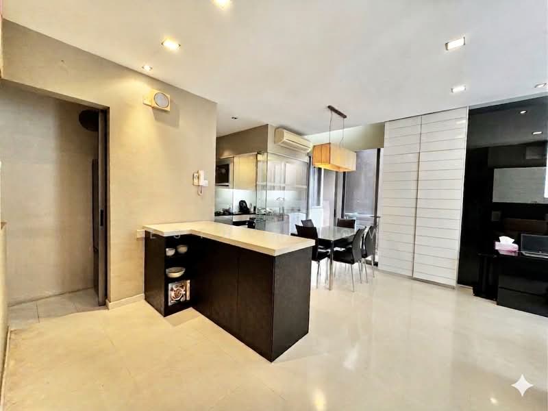 Spring @ Katong, 18 Ceylon Road, 3 Bedrooms, 991 sqft, Apartment For Sale, by Esther Low, 500157065 - Dry Kitchen - PropertyGuru.com.sg