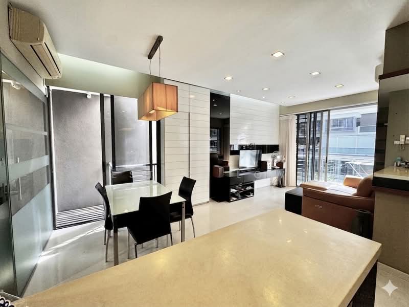 Spring @ Katong, 18 Ceylon Road, 3 Bedrooms, 991 sqft, Apartment For Sale, by Esther Low, 500157065 - Living Room - PropertyGuru.com.sg