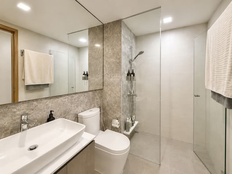 FLO Residence, Punggol Field Walk, 3 Bedrooms, 1,152 sqft, Condominium For Sale, by Sandy Yong, 500157072 - Bathroom - PropertyGuru.com.sg