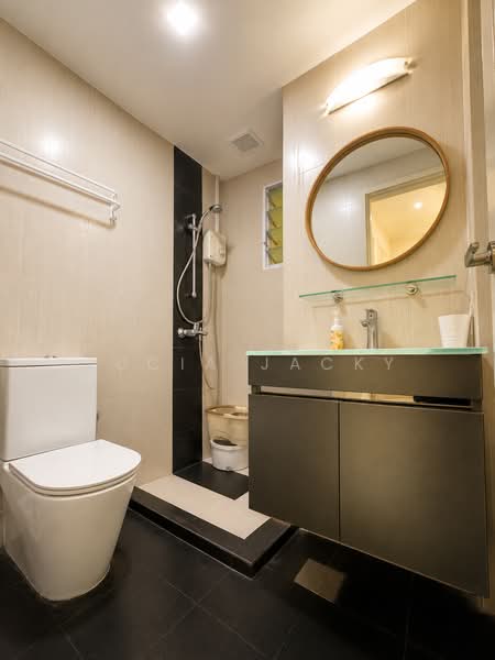 Symphony Heights, 33 Hume Avenue, 2 Bedrooms, 1,076 sqft, Condominium For Sale, by Lucia Jacky, 500157075 - Common Bathroom - PropertyGuru.com.sg