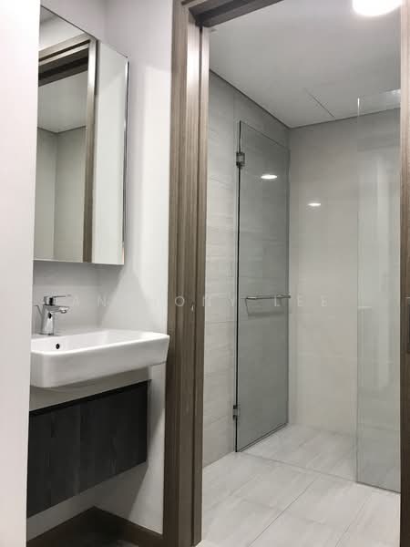 Lakeville, 3 Jurong Lake Link, 2 Bedrooms, 635 sqft, Condominium For Rent, by Anthony Lee, 500157097 - Bathroom - PropertyGuru.com.sg