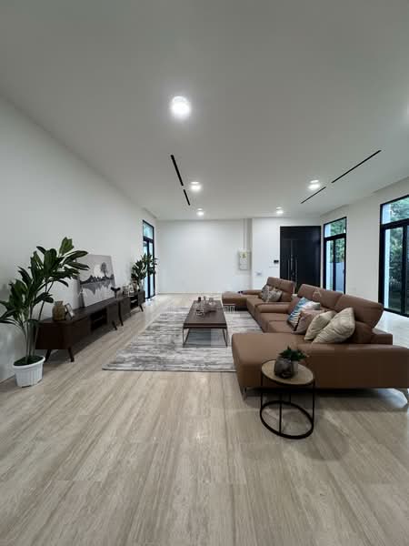 Grove Drive, Grove Drive Holland, 5 Bedrooms, 5,320 sqft, Detached House For Sale, by Alexis Chia 谢慧丽, 500157106 - Living Room - PropertyGuru.com.sg