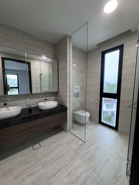 Grove Drive, Grove Drive Holland, 5 Bedrooms, 5,320 sqft, Detached House For Sale, by Alexis Chia 谢慧丽, 500157106 - Bathroom - PropertyGuru.com.sg
