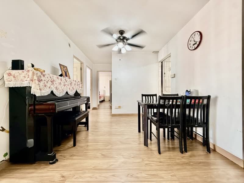 360A Admiralty Drive, 360A Admiralty Drive, 3 Bedrooms, 1,011 sqft, HDB Flat For Sale, by Terence Ng, 500157107 - Living Room - PropertyGuru.com.sg